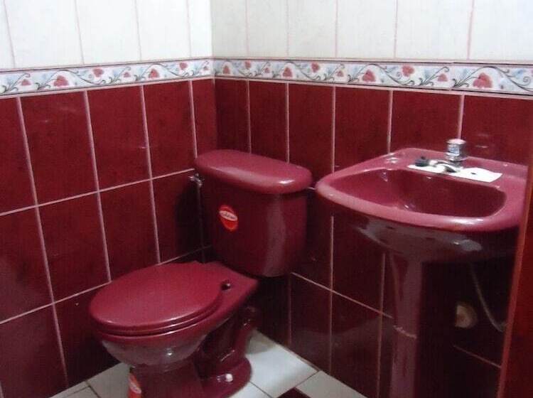 Отель Huchuy Wasi Hostel