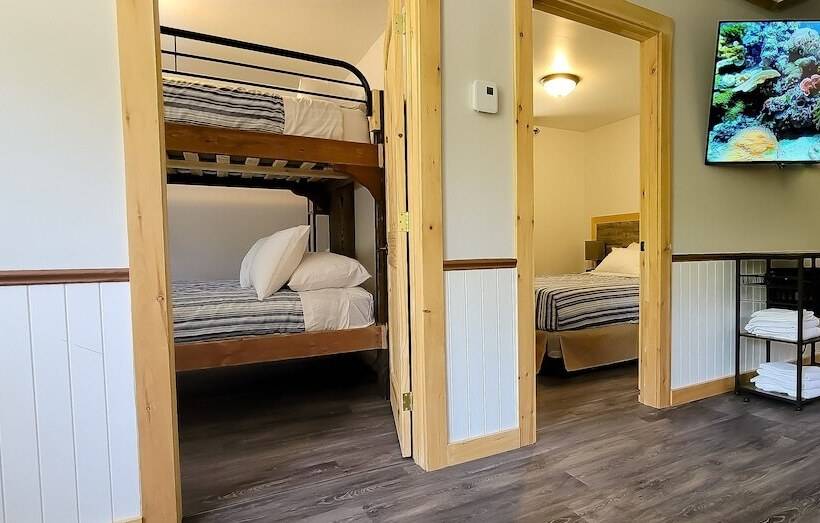 فندق Kouch Chalets