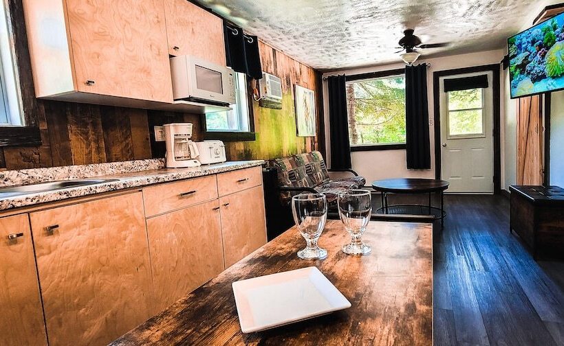 فندق Kouch Chalets