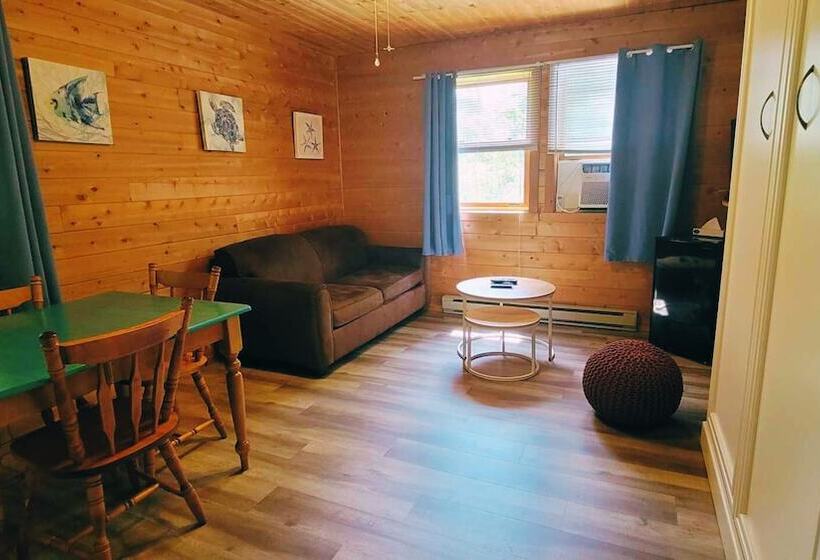 فندق Kouch Chalets