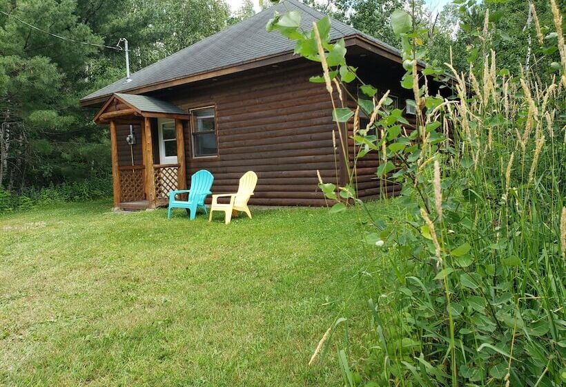 فندق Kouch Chalets