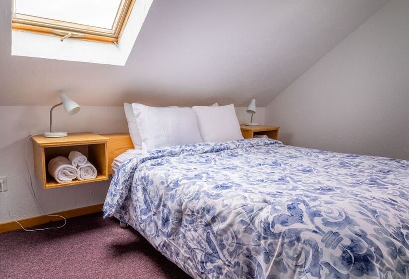 فندق Kouch Chalets