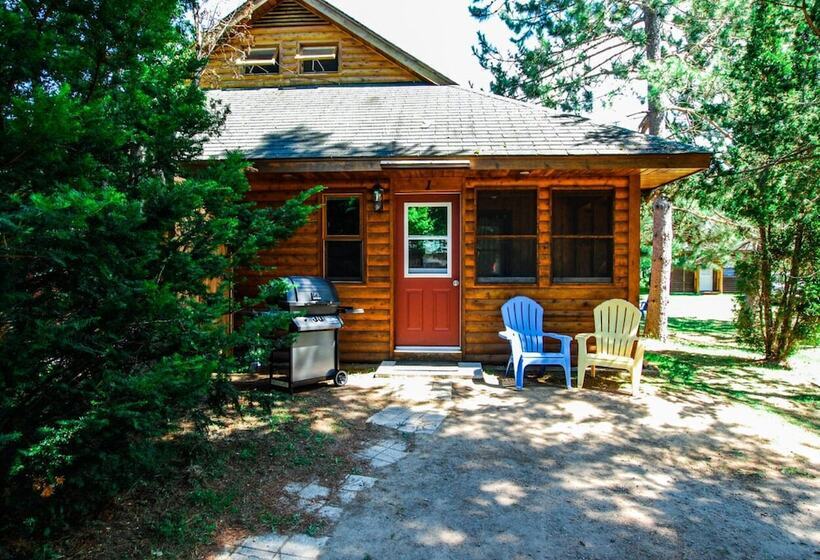 فندق Kouch Chalets