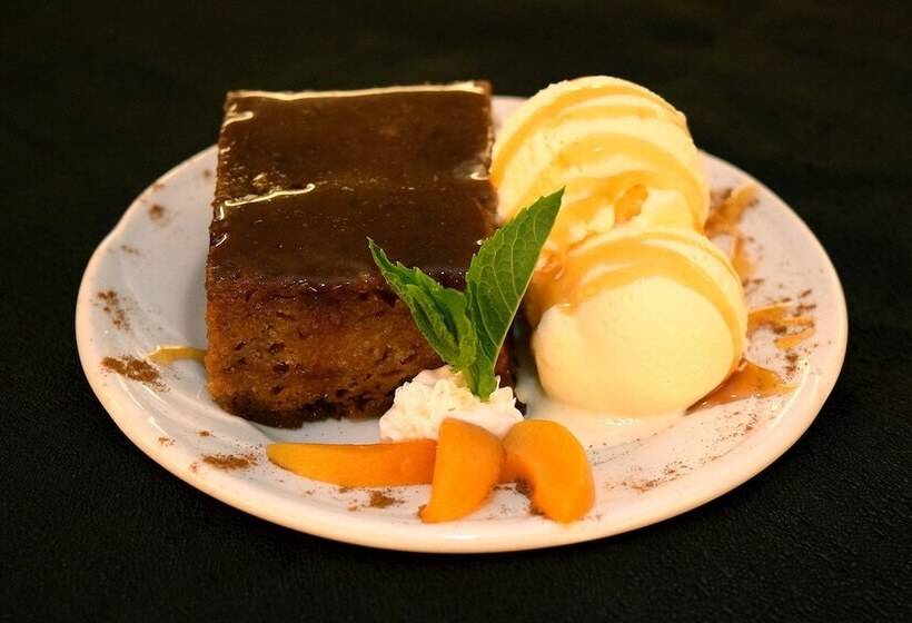 בית מלון כפרי Lakeland Inn