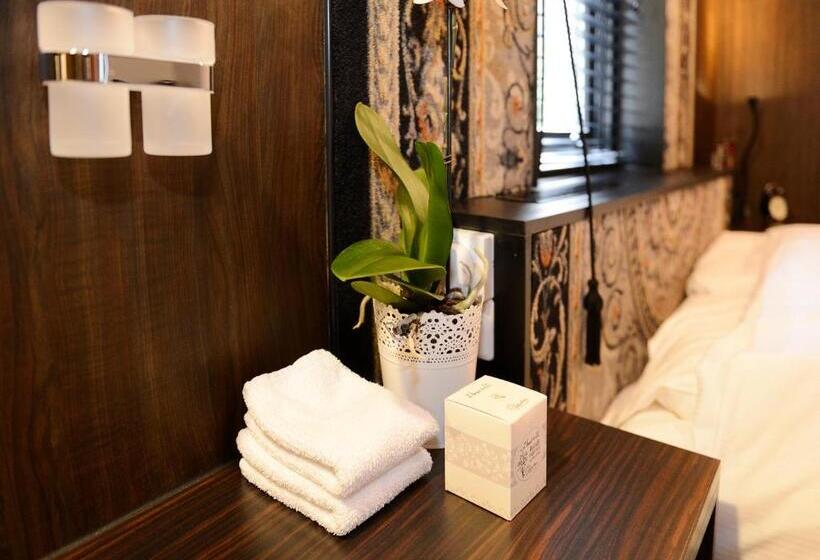 Отель Landgoed Huize Bergen Den Bosch  Vught