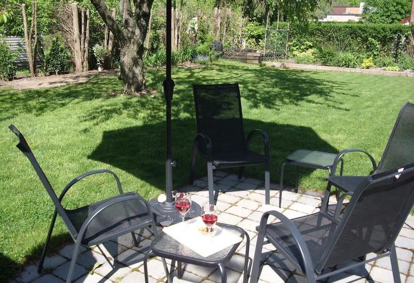 Отель Le Troubadour