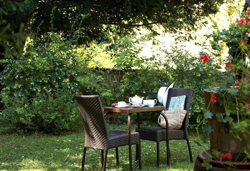 בית מלון כפרי Logis Hostellerie La Chaumiere