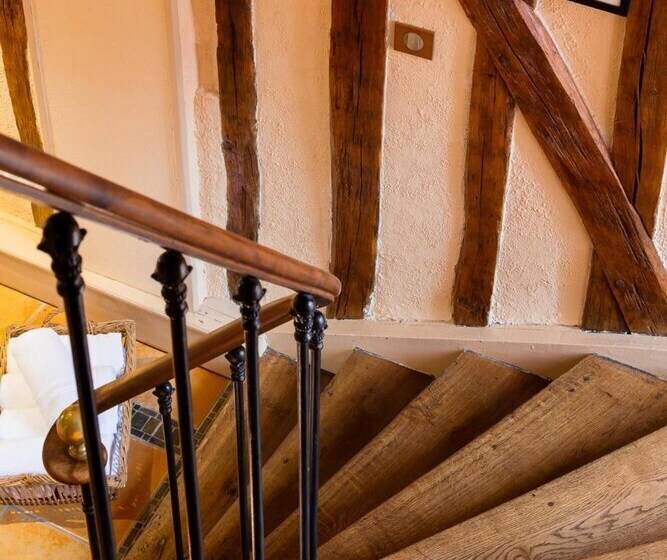 בית מלון כפרי Logis Hostellerie La Chaumiere