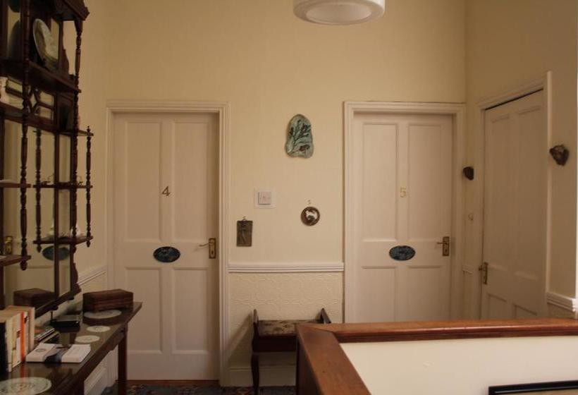 בית מלון כפרי Lough Owel Lodge