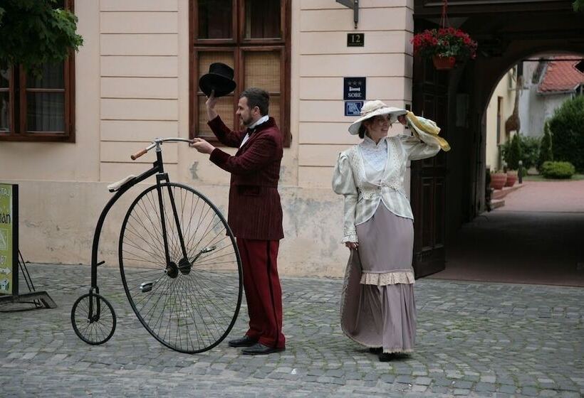 فندق Maksimilian Osijek