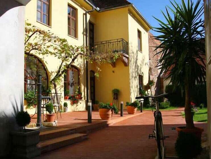 فندق Maksimilian Osijek