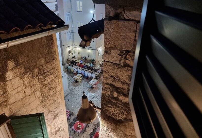 هتل Malena Palace Experience