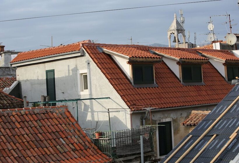 هتل Malena Palace Experience