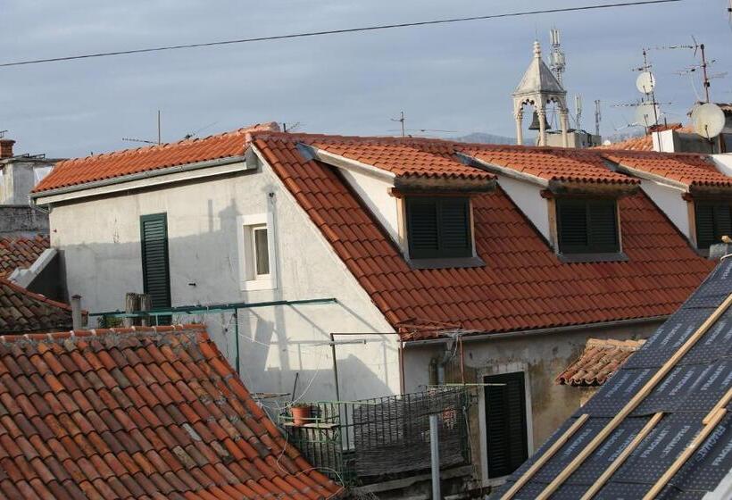 هتل Malena Palace Experience