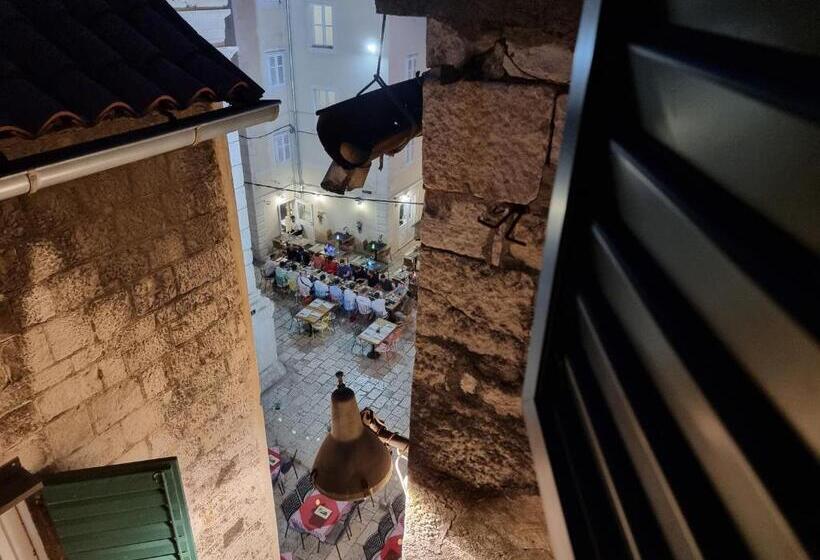 هتل Malena Palace Experience