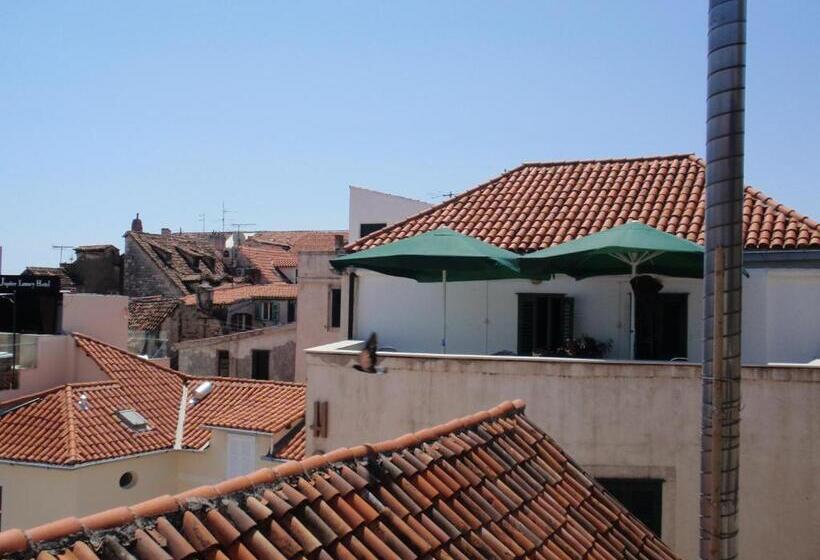 هتل Malena Palace Experience