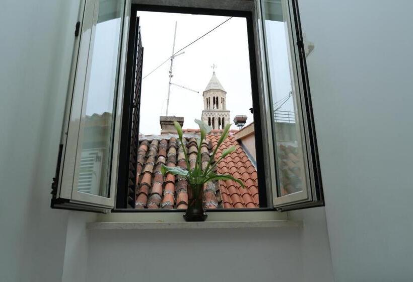 هتل Malena Palace Experience