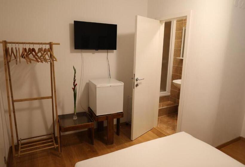 هتل Malena Palace Experience