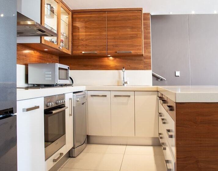 호텔 Marine Square Luxury Suites