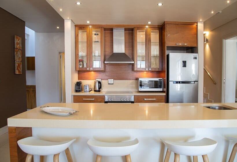 호텔 Marine Square Luxury Suites