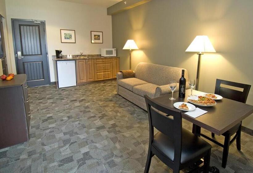 فندق Midland Inn & Suites