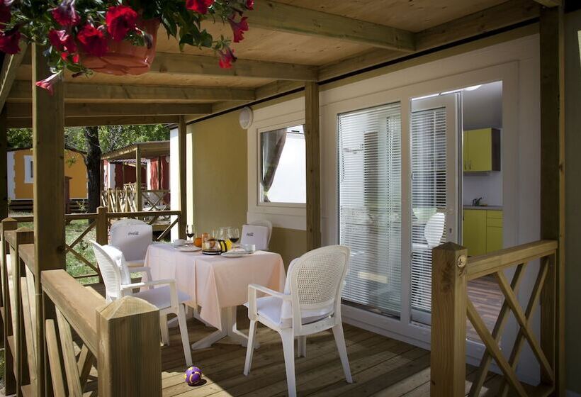 ホテル Mobile Homes