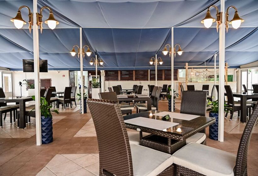 ホテル Mobile Homes