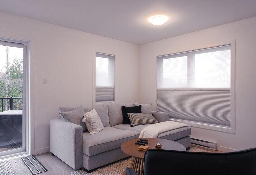 Отель Mont Blanc Hôtel & Condos