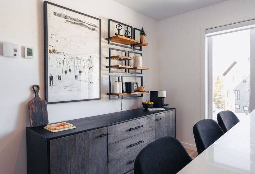 Отель Mont Blanc Hôtel & Condos