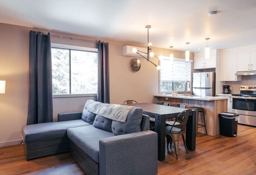 Отель Mont Blanc Hôtel & Condos