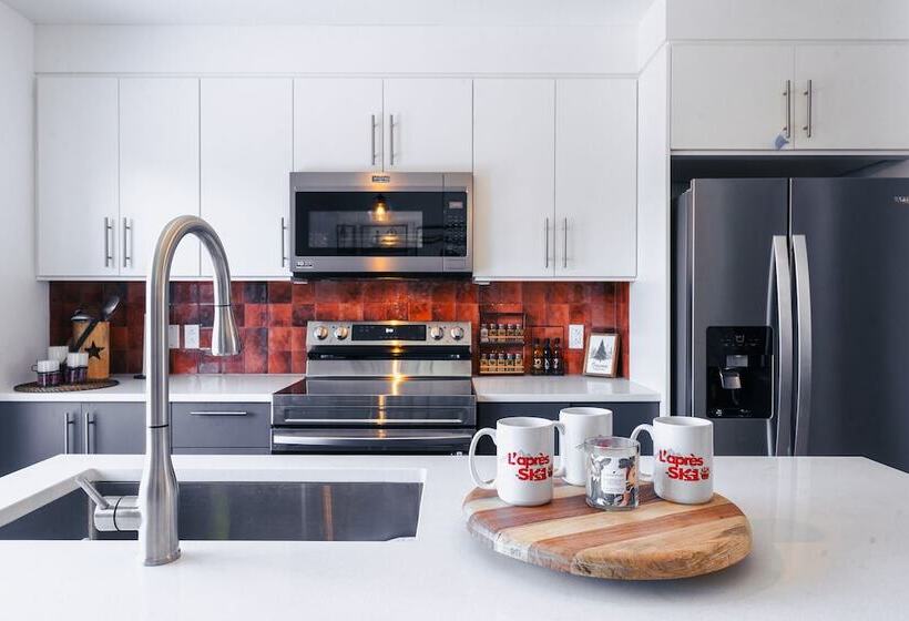 Отель Mont Blanc Hôtel & Condos