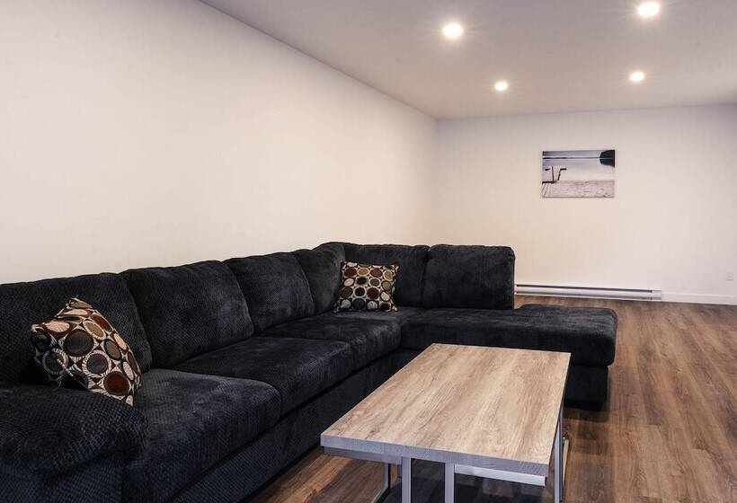 Отель Mont Blanc Hôtel & Condos