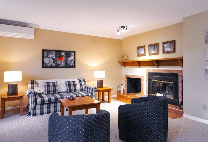 Отель Mont Blanc Hôtel & Condos