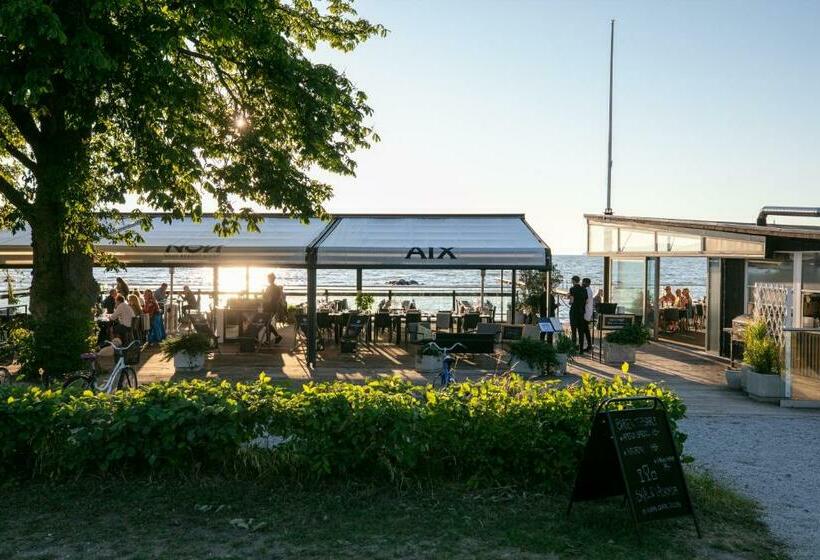 בית מלון כפרי Novi Resort