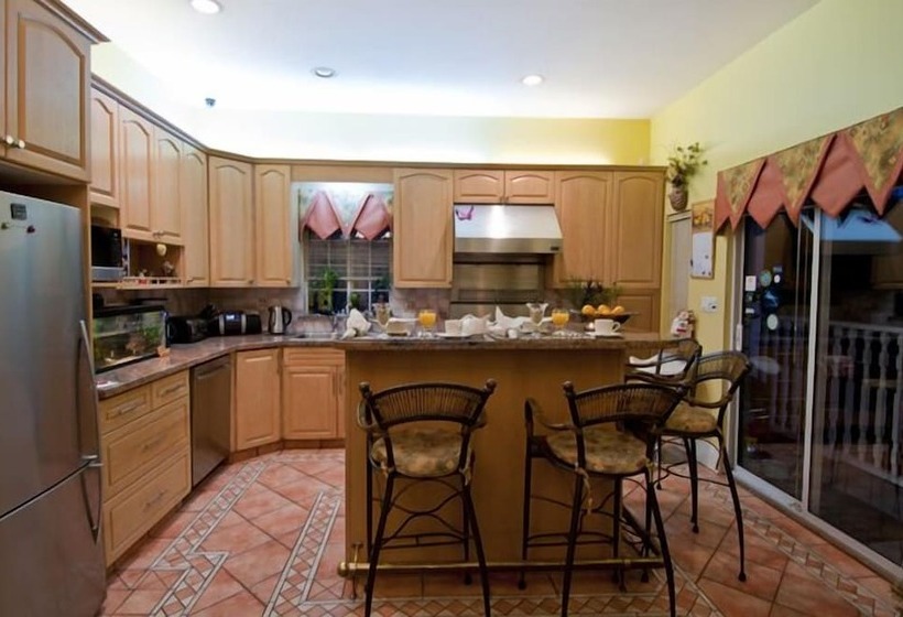 酒店 Ocean Breeze Executive Bed And Breakfast