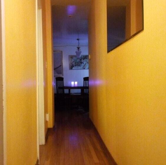 酒店 Ottawa Backpackers Inn