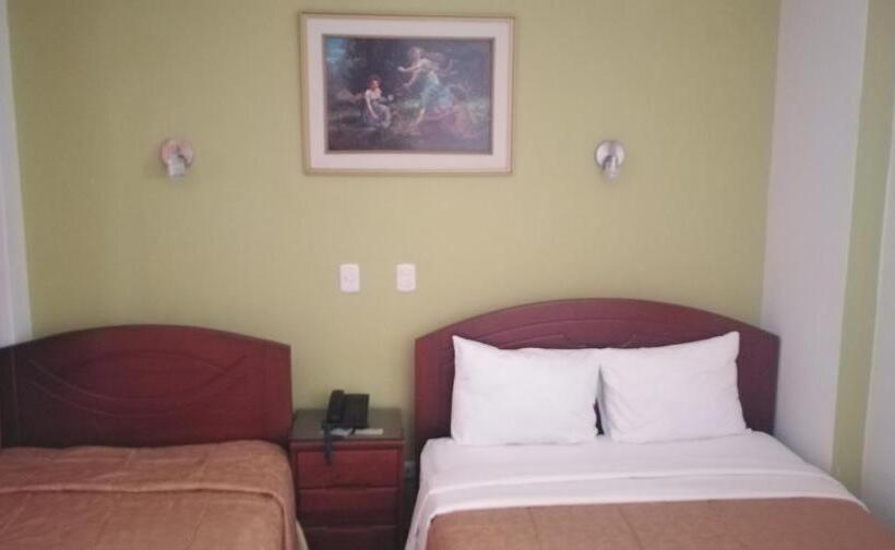 Отель Plaza Trujillo