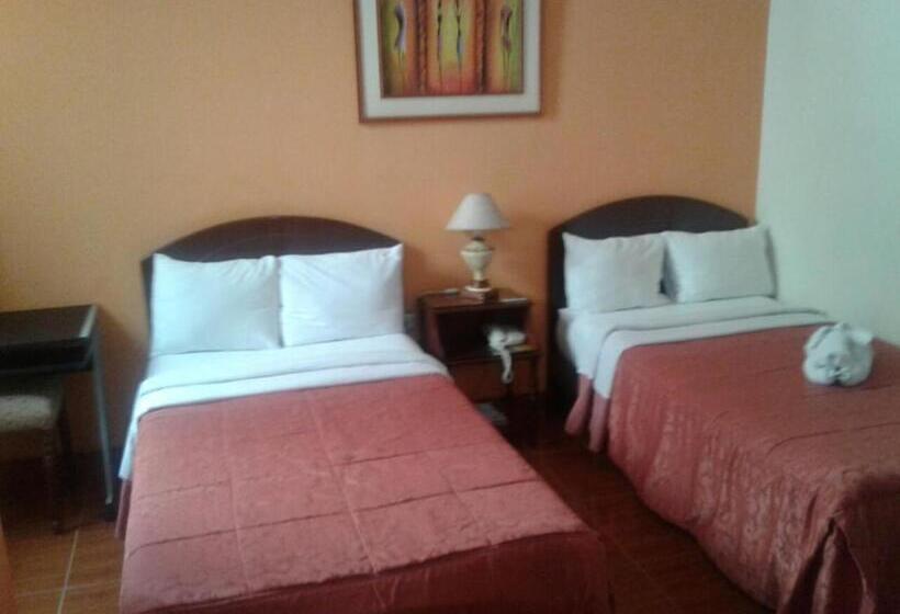 Отель Plaza Trujillo