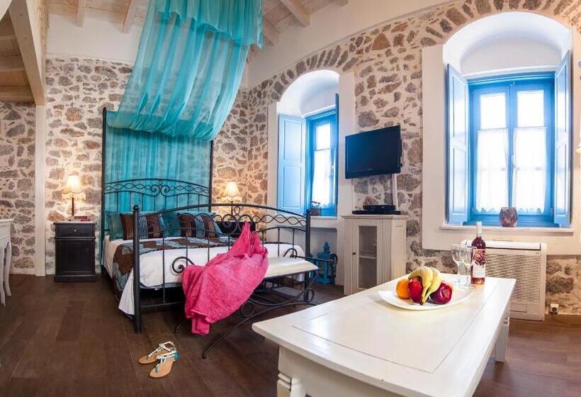 Отель Portadelmare Deluxe Suites