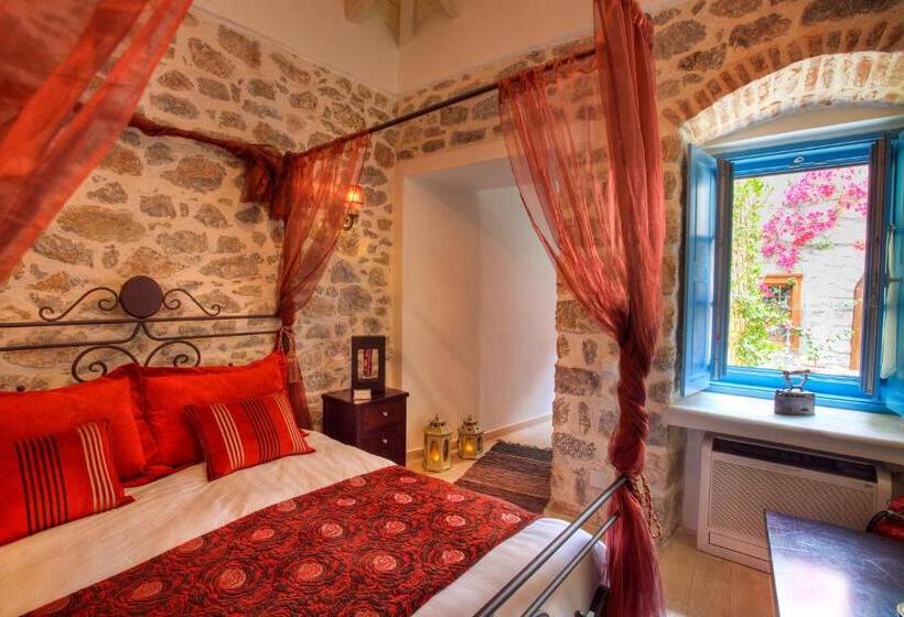 Отель Portadelmare Deluxe Suites