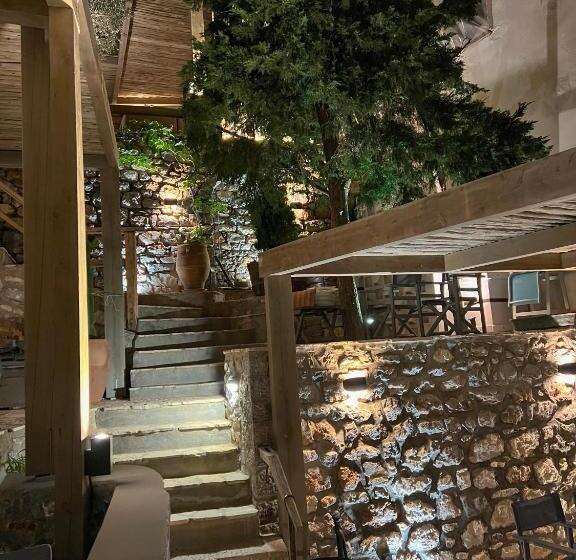 Отель Portadelmare Deluxe Suites