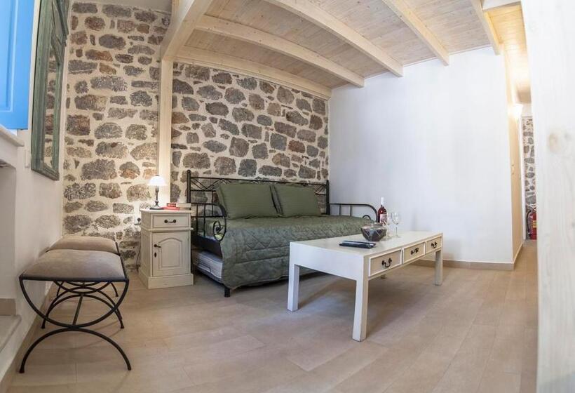 Отель Portadelmare Deluxe Suites