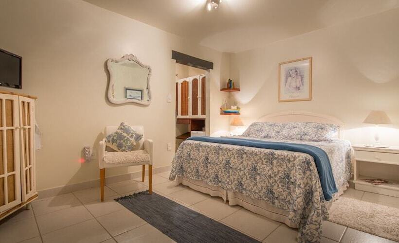 ホテル Pousada Enseada Das Garças