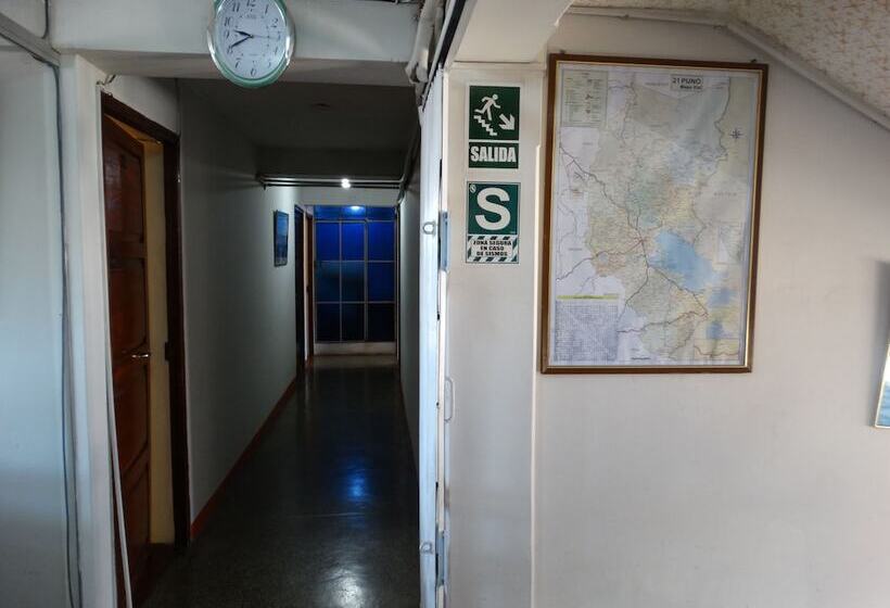 ホテル Presidente Inn   Hostel