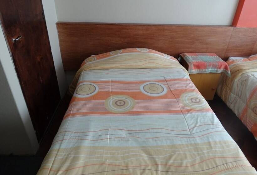 ホテル Presidente Inn   Hostel