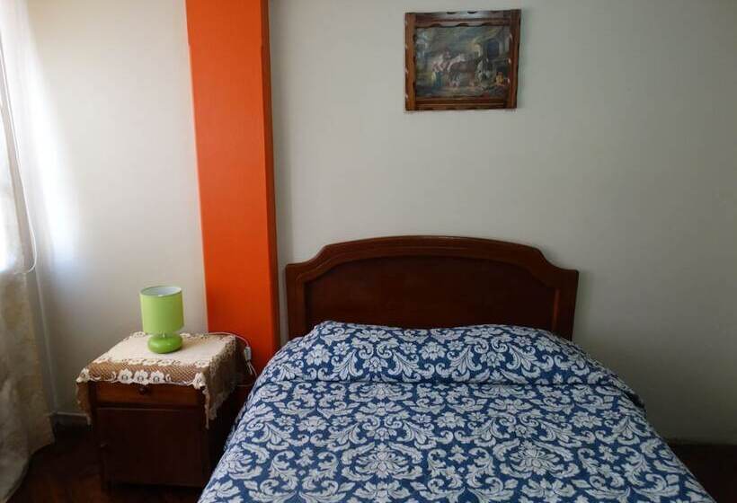 ホテル Presidente Inn   Hostel
