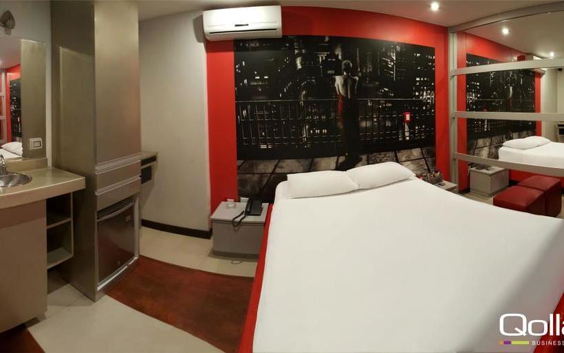 בית מלון כפרי Qollana Business