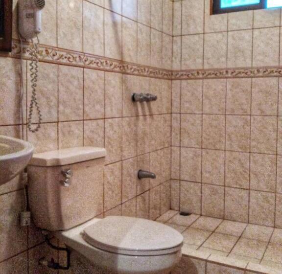 فندق Regenerate Wellness Center At Villas Escondidas