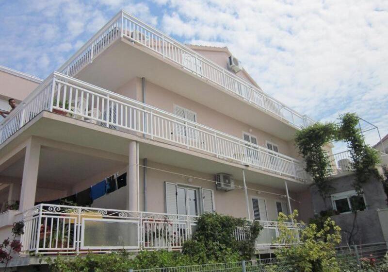 호텔 Room In Hvar Town With Sea View, Terrace, Air Conditioning, Wi Fi