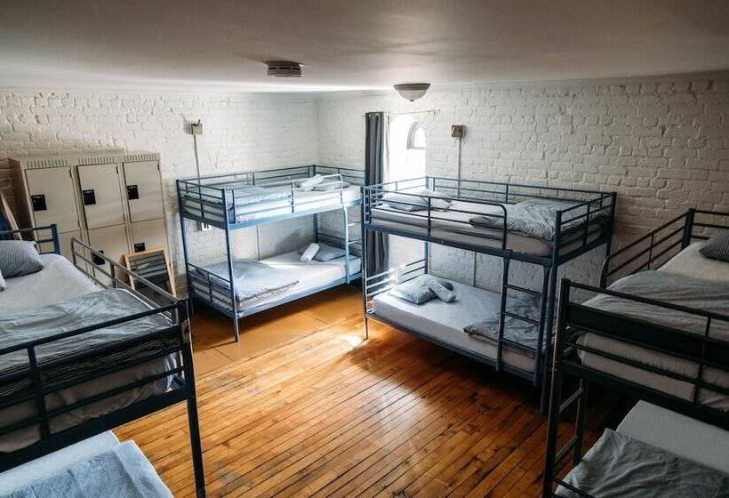 فندق Saintlo Ottawa Jail Hostel